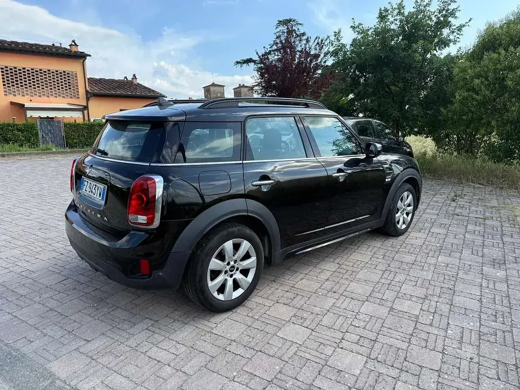 Usata Mini One D Countryman Business 116 CV (85 kW) 2020 Nero SUV