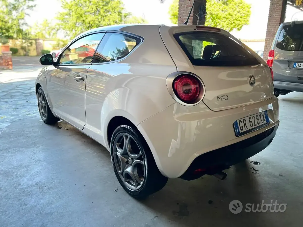 Usata Alfa Romeo MiTo 77 CV (56 kW) 2011 Bianco Utilitaria