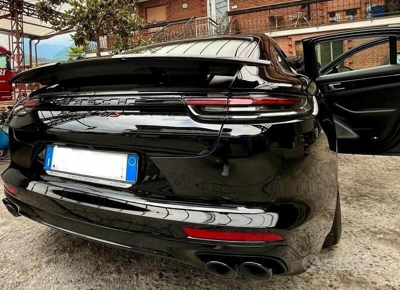 Usata Porsche Panamera 460 CV (338 kW) 2019 Nero Berlina