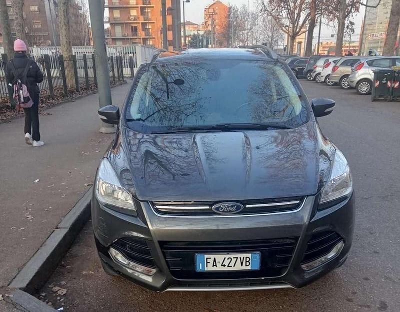 Usata Ford Kuga Titanium 163 CV (119 kW) 2015 SUV