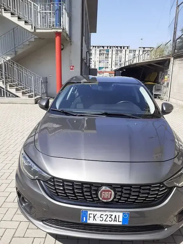 Usata Fiat Tipo Easy 120 CV (88 kW) 2017 Berlina