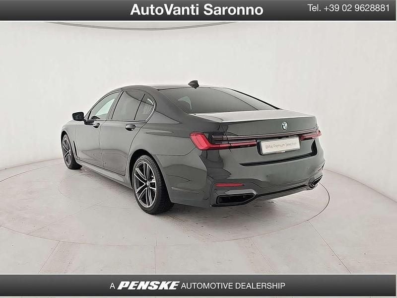Usata BMW 730 M Sport 265 CV (194 kW) 2022 Grigio Berlina