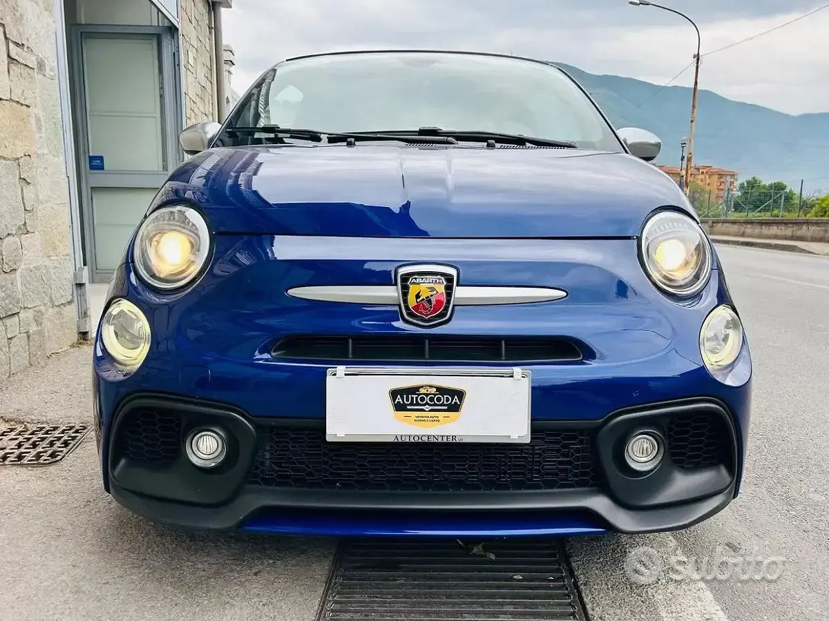 Usata Abarth 595 Turismo 135 CV (99 kW) 2016 Blu Cabrio