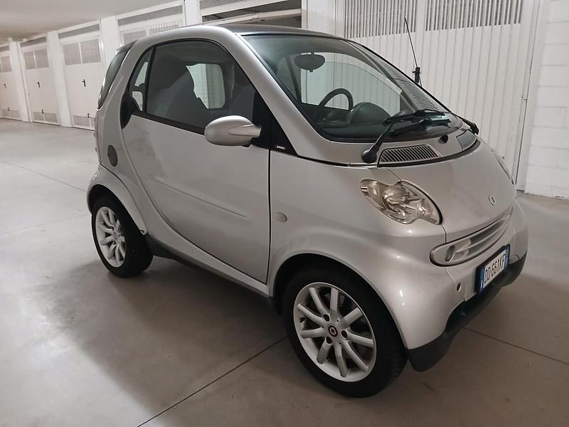 Usata Smart ForTwo Coupé Passion 61 CV (44 kW) 2006 Argento Coupé