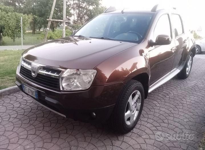 Usata 2010 Dacia Duster Tre volumi | 6400 € (Buon prezzo) - Immagine 1/4