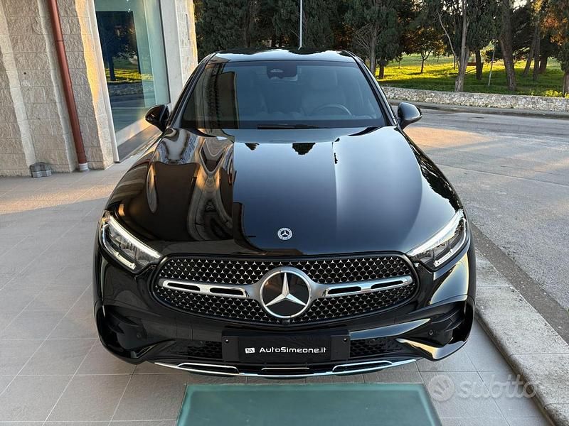 Gebraucht Mercedes GLC220 AMG Line Premium 197 PS (144 kW) 2024 Schwarz Coupé