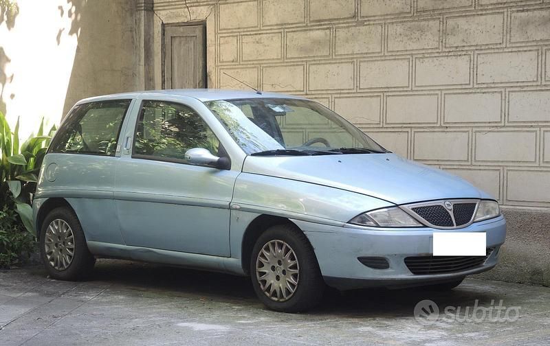 Blu/azzurro Usata 2002 Lancia Ypsilon Due volumi | 350 € (Super prezzo) - Immagine 1/4