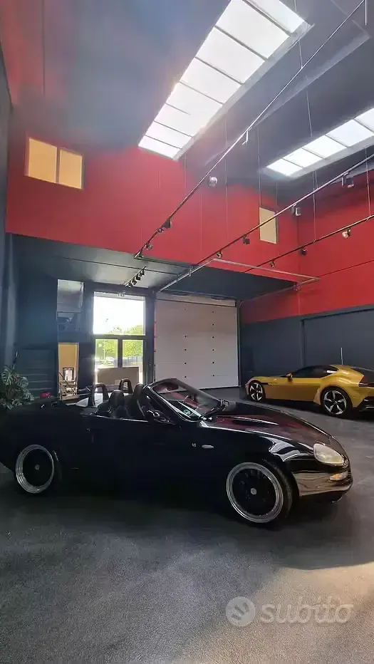 Usata Maserati Spyder 390 CV (286 kW) 2003 Nero Cabrio