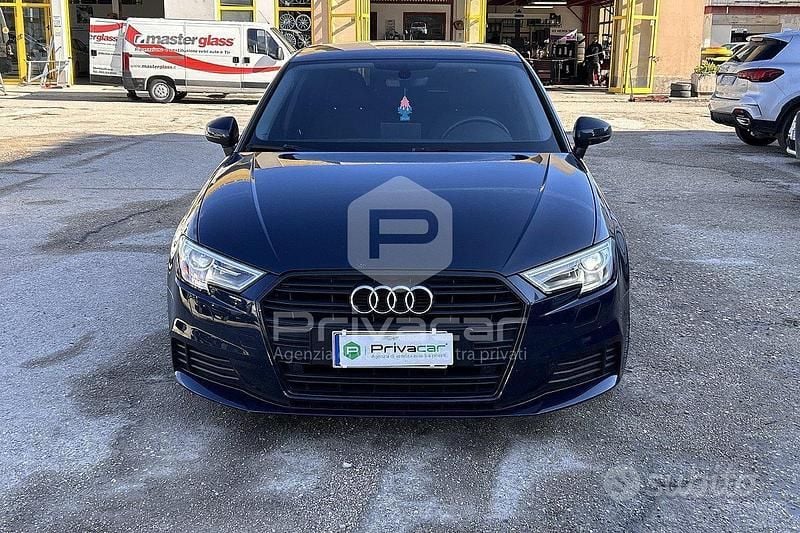 Begagnad Audi A3 Sportback Admired 116 HK (85 kW) 2019 Blå Halvkombi