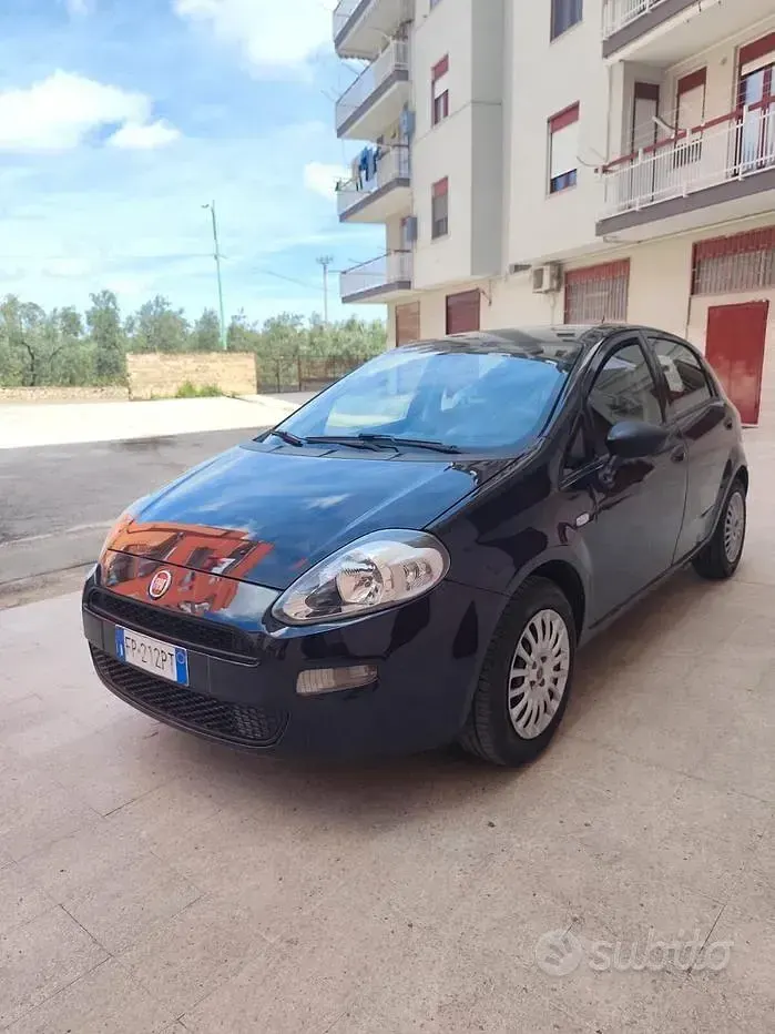 Usata Fiat Punto S 95 CV (69 kW) 2018 Blu Utilitaria