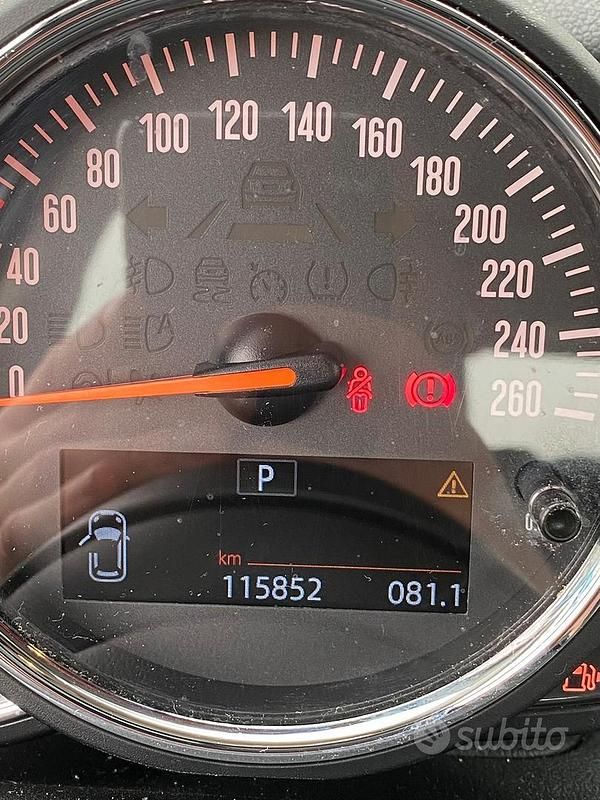 Usata Mini ONE 102 CV (75 kW) 2019 Utilitaria