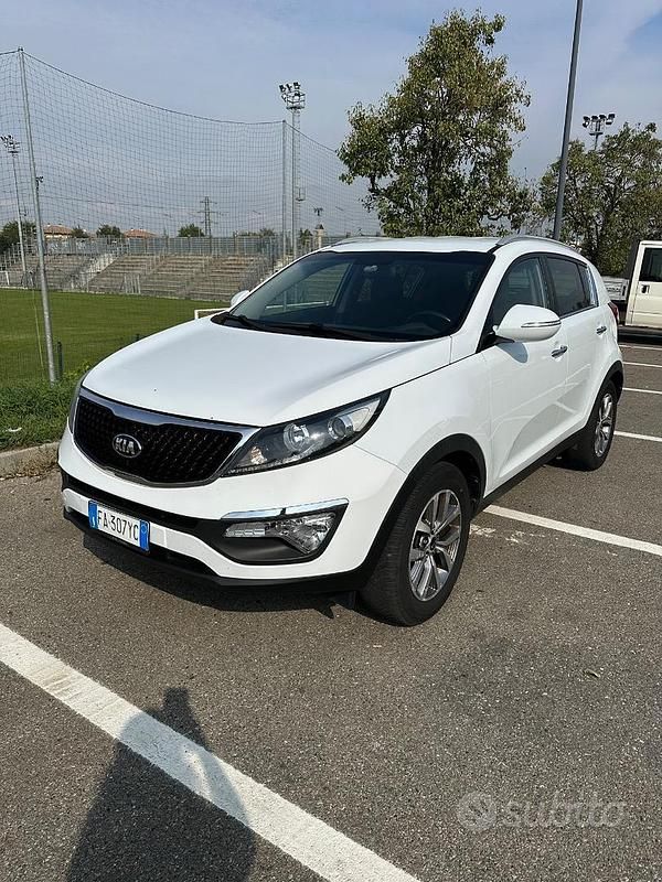 Bianco Usata 2015 Kia Sportage SUV | 9000 € (Buon prezzo) - Immagine 1/4