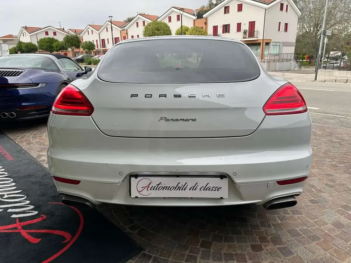 Usata Porsche Panamera 250 CV (183 kW) 2013 Bianco Berlina