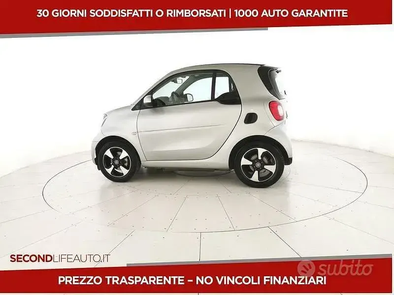 Usata Smart ForTwo Electric Drive Passion 60 kW (82 CV) 2022 Grigio Berlina