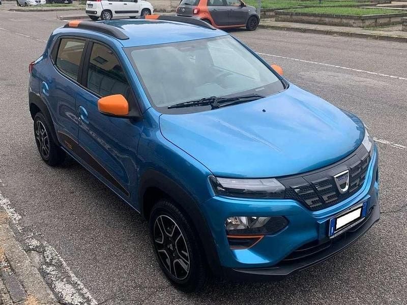 Usata Dacia Spring Comfort 19 kW (26 CV) 2022 Blu/azzurro Utilitaria
