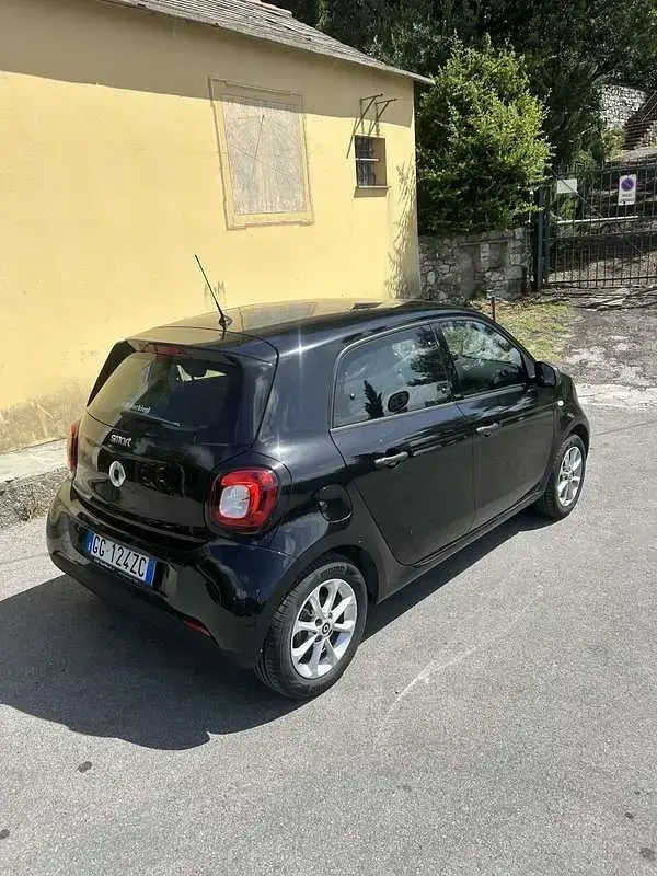 Usata Smart ForFour 90 CV (66 kW) 2019 Utilitaria