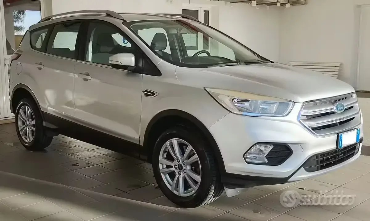Usata Ford Kuga S 120 CV (88 kW) 2018 Grigio SUV