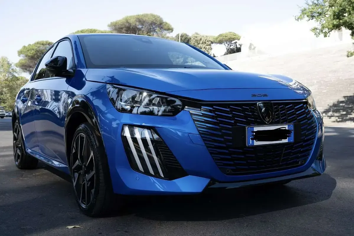 Usata Peugeot 208 GTi 136 CV (100 kW) 2024 Utilitaria