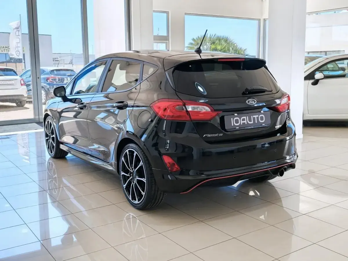 Usata Ford Fiesta ST-Line 125 CV (91 kW) 2021 Nero Utilitaria