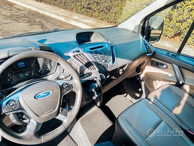 Usata Ford Tourneo 155 CV (114 kW) 2015 Nero Monovolume