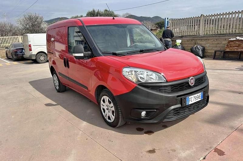 Usata Fiat Doblò 95 CV (69 kW) 2015 Monovolume