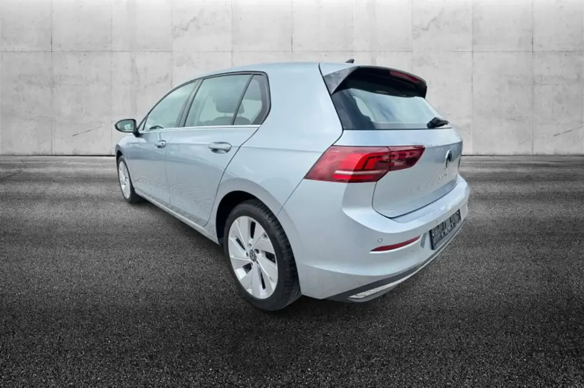 Brugt VW Golf VIII Style 150 HK (110 kW) 2025 Sølv Sedan