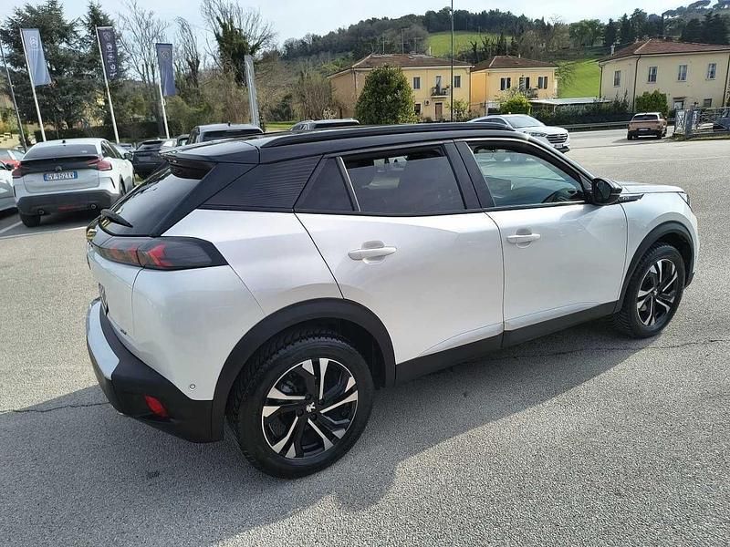 Usata Peugeot 2008 GT 131 CV (96 kW) 2022 Bianco SUV