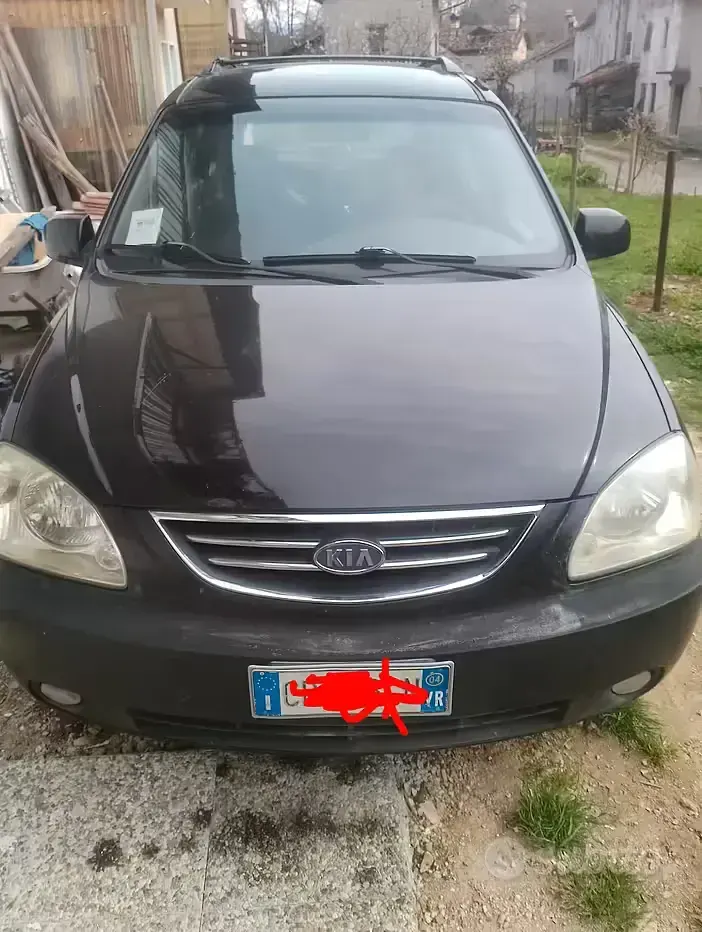 Usata Kia Carens 112 CV (82 kW) 2004 Nero Monovolume