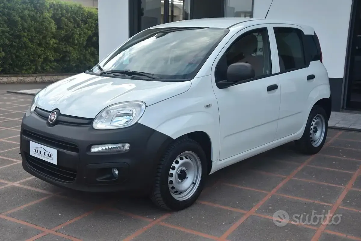 Usata Fiat Panda Pop 80 CV (58 kW) 2018 Bianco Utilitaria