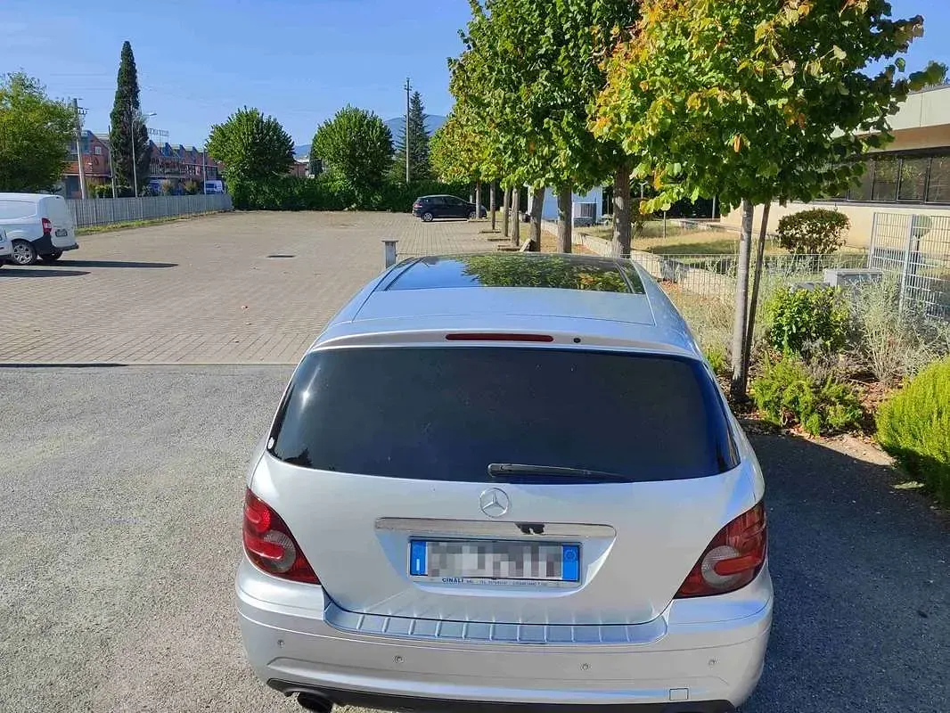 Usata Mercedes 320 Premium 224 CV (164 kW) 2009 Argento Station wagon