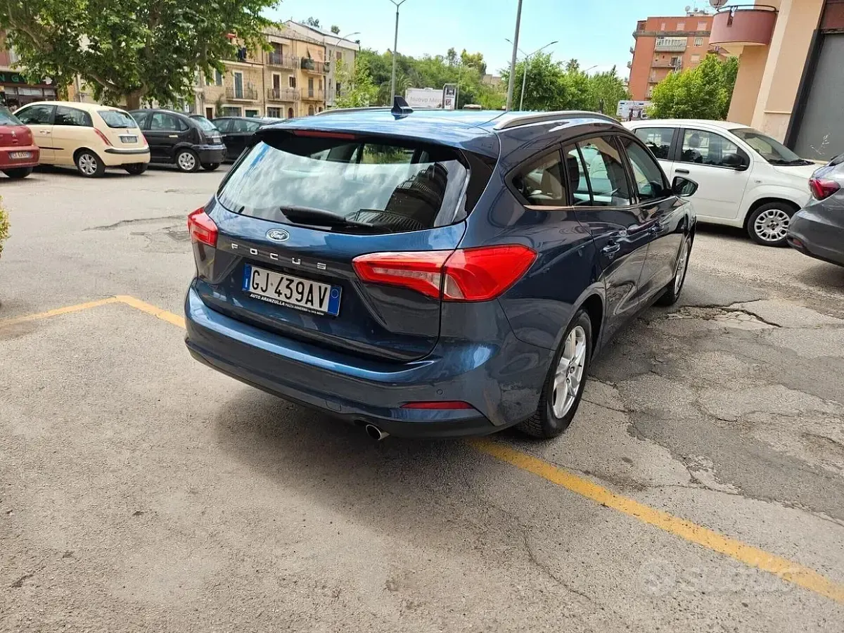 Usata Ford Focus 120 CV (88 kW) 2022 Blu Station wagon