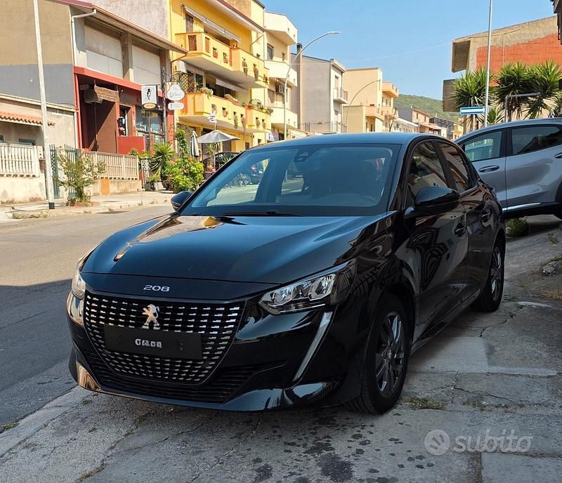 Usata Peugeot 208 Active 75 CV (55 kW) 2020 Nero Utilitaria