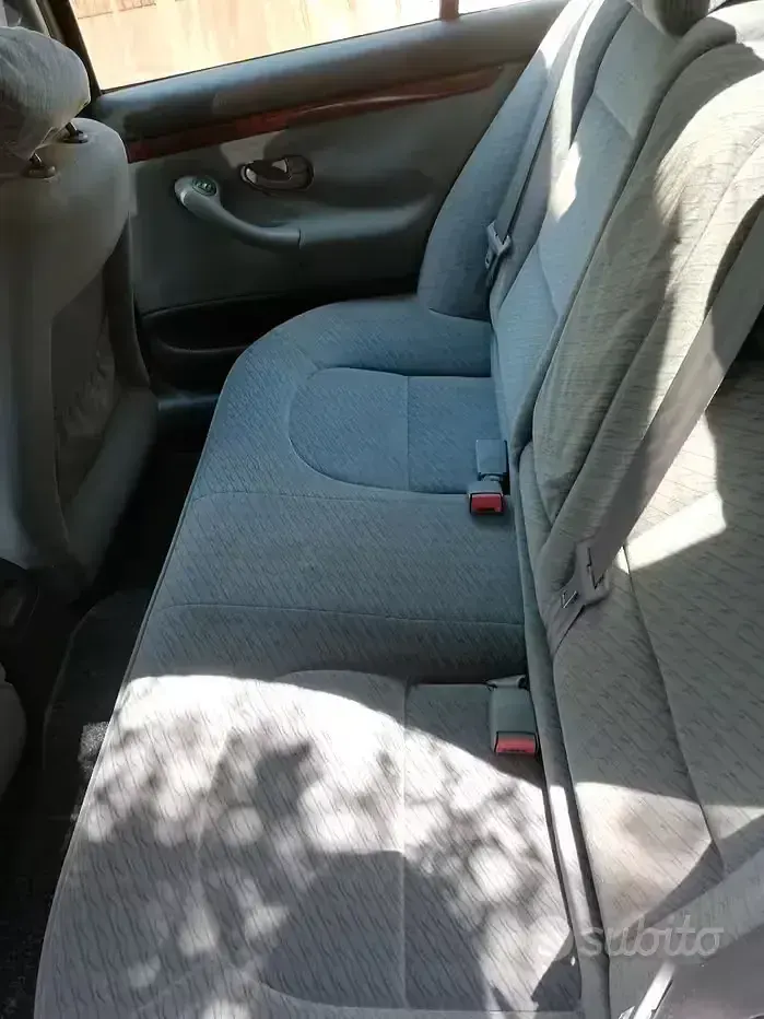 Usata Peugeot 406 132 CV (97 kW) 1996 Verde Berlina