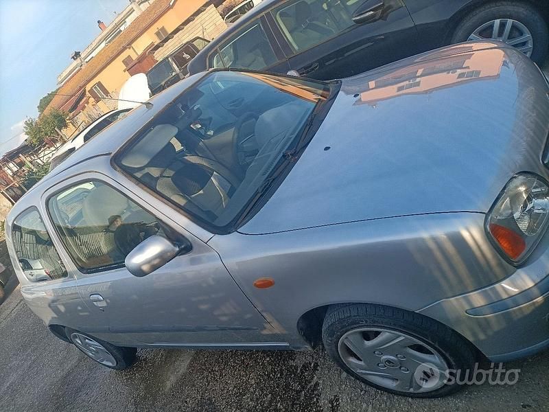 Usata Nissan Micra 81 CV (59 kW) 2002 Grigio Utilitaria