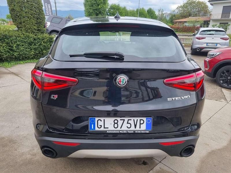 Usata Alfa Romeo Stelvio Business 190 CV (139 kW) 2022 Nero SUV