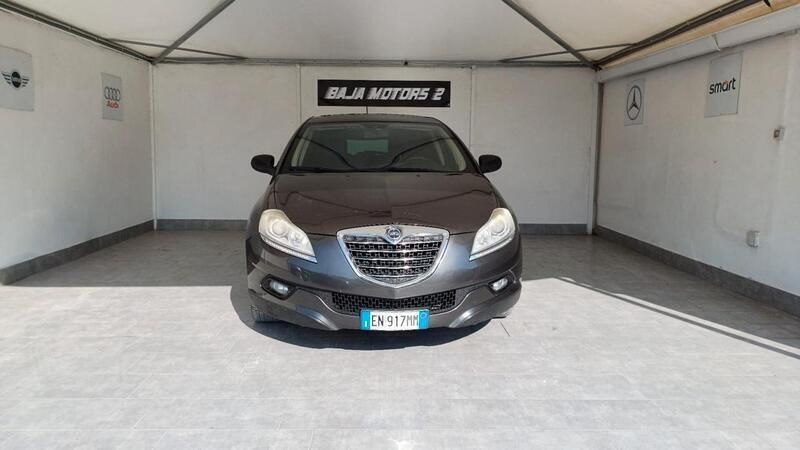 Usata Lancia Delta Gold 190 CV (139 kW) 2012 Grigio Utilitaria