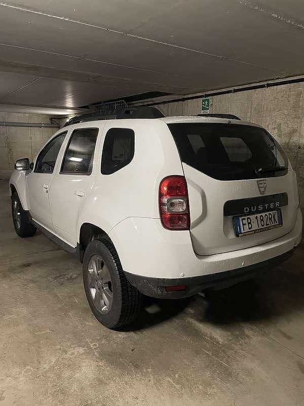 Usata Dacia Duster Lauréate 109 CV (80 kW) 2015 Bianco SUV