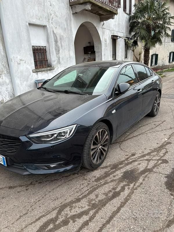Occasion Opel Insignia Innovation 136 ch (100 kW) 2020 Bleue Berline