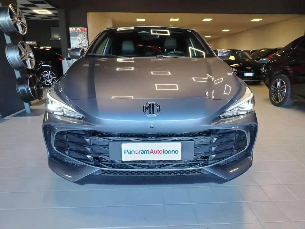 Usata MG MG3 Luxury 194 CV (142 kW) 2025 Grigio Utilitaria