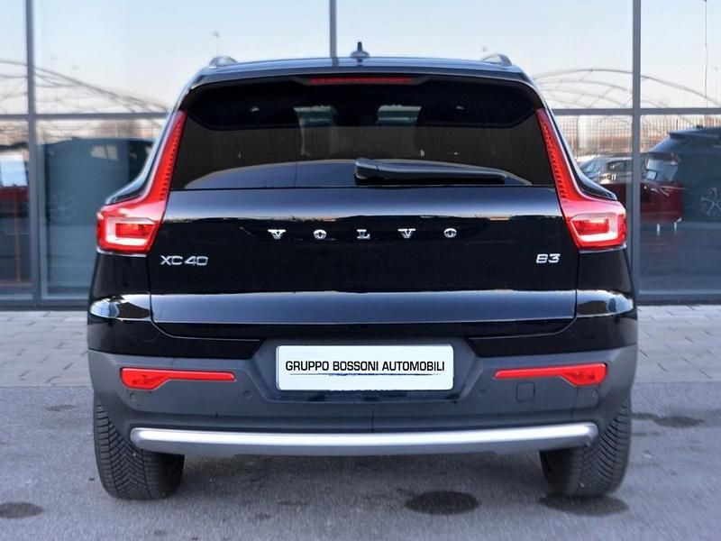 Usata Volvo XC40 Core 163 CV (119 kW) 2025 Nero SUV