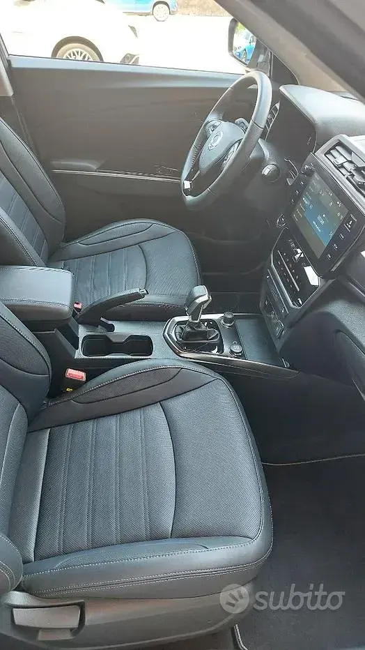 Usata KGM Tivoli 163 CV (119 kW) 2026 Grigio SUV