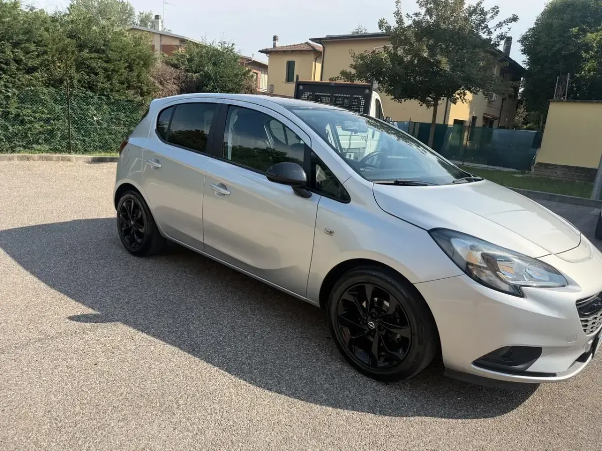 Usata Opel Corsa 90 CV (66 kW) 2016 Argento Utilitaria
