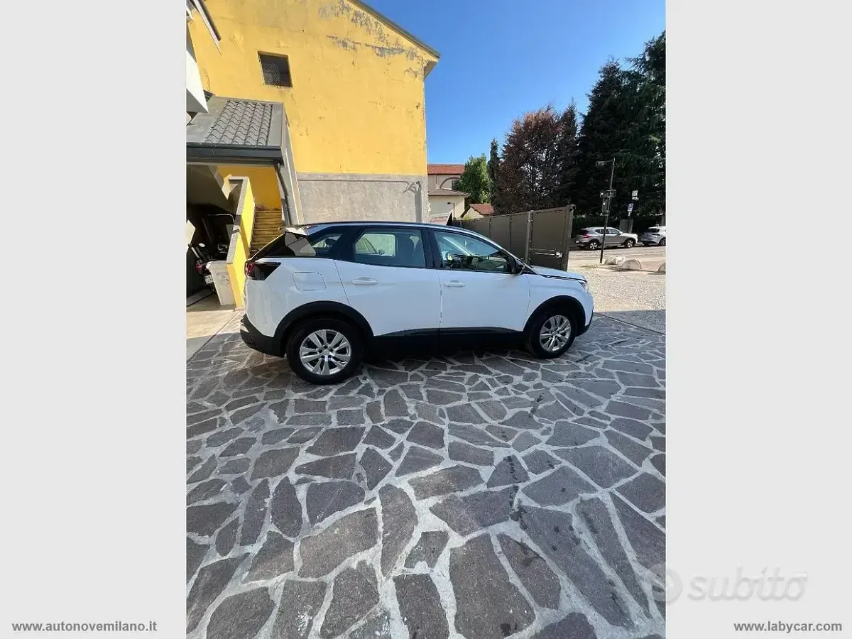 Usata Peugeot 3008 Business-Line 131 CV (96 kW) 2020 Bianco SUV