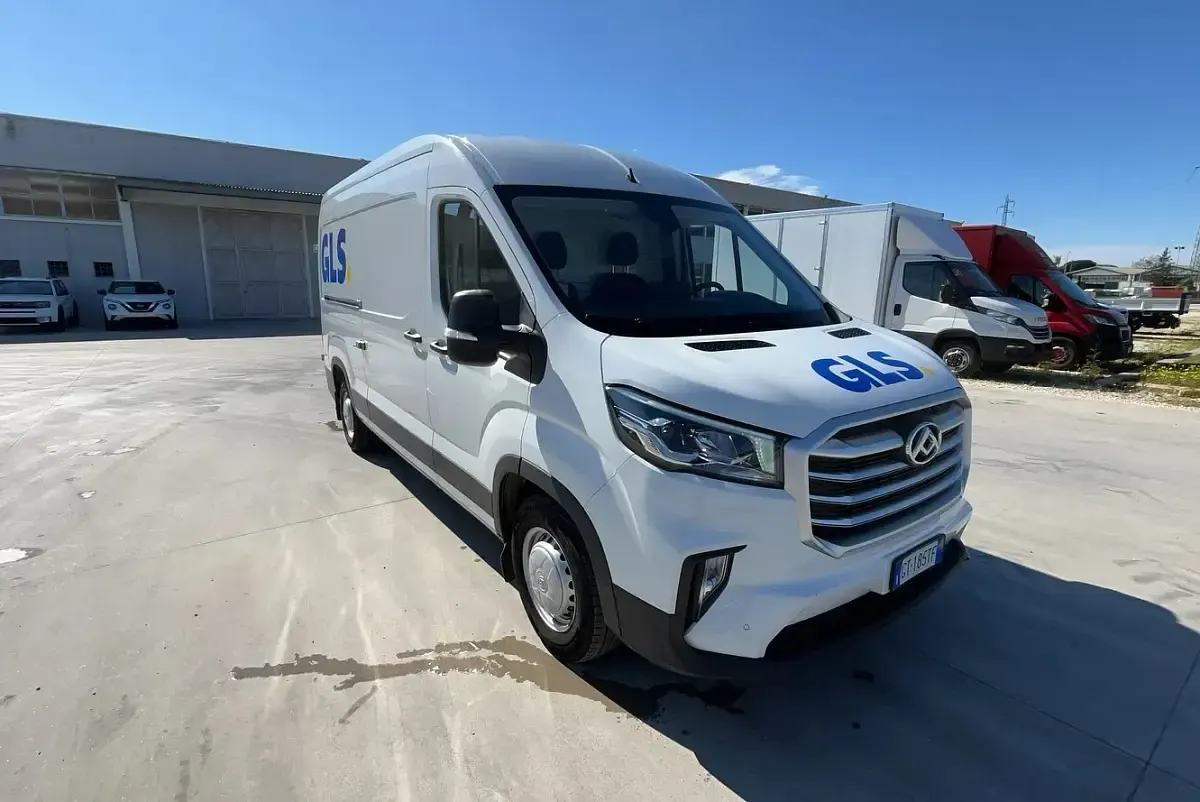Usata Maxus V90 150 CV (110 kW) 2024 Blanc white Furgone