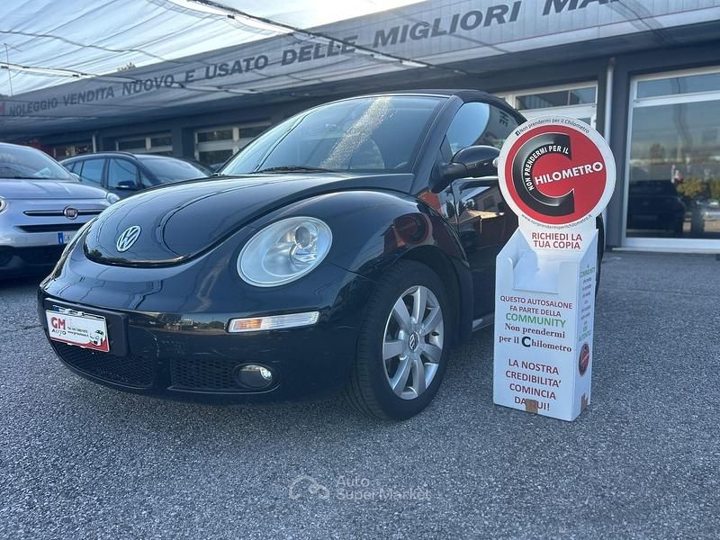 Usata VW Beetle 105 CV (77 kW) 2007 Other Cabrio