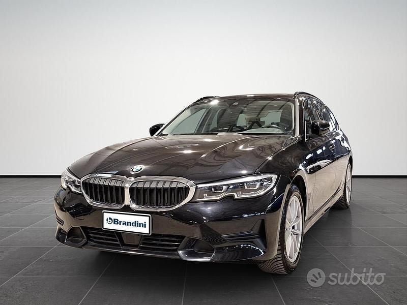 Usata BMW 320e Advantage 190 CV (139 kW) 2022 Nero Station wagon