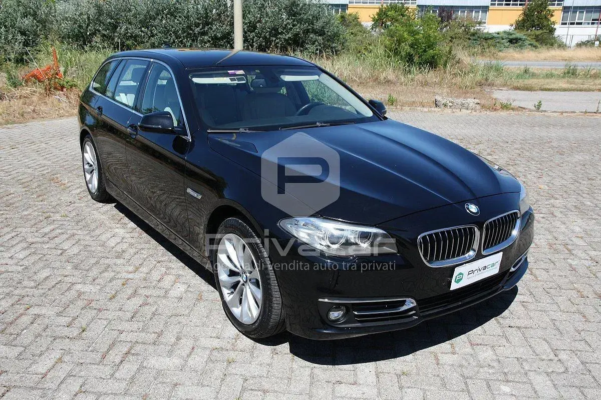 Usata BMW 525 Luxury Line 218 CV (160 kW) 2013 Nero Station wagon