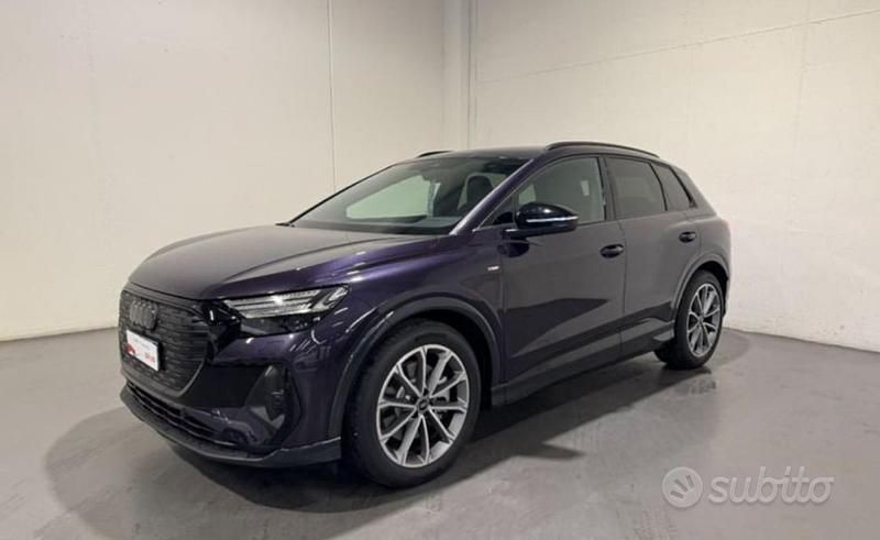 Viola Nuova 2025 Audi Q4 e-tron S-Line SUV | 60.900 € (Cara) - Immagine 1/4