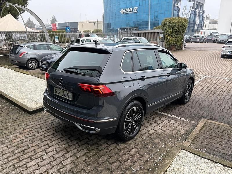 Usata VW Tiguan 150 CV (110 kW) 2022 Grigio SUV