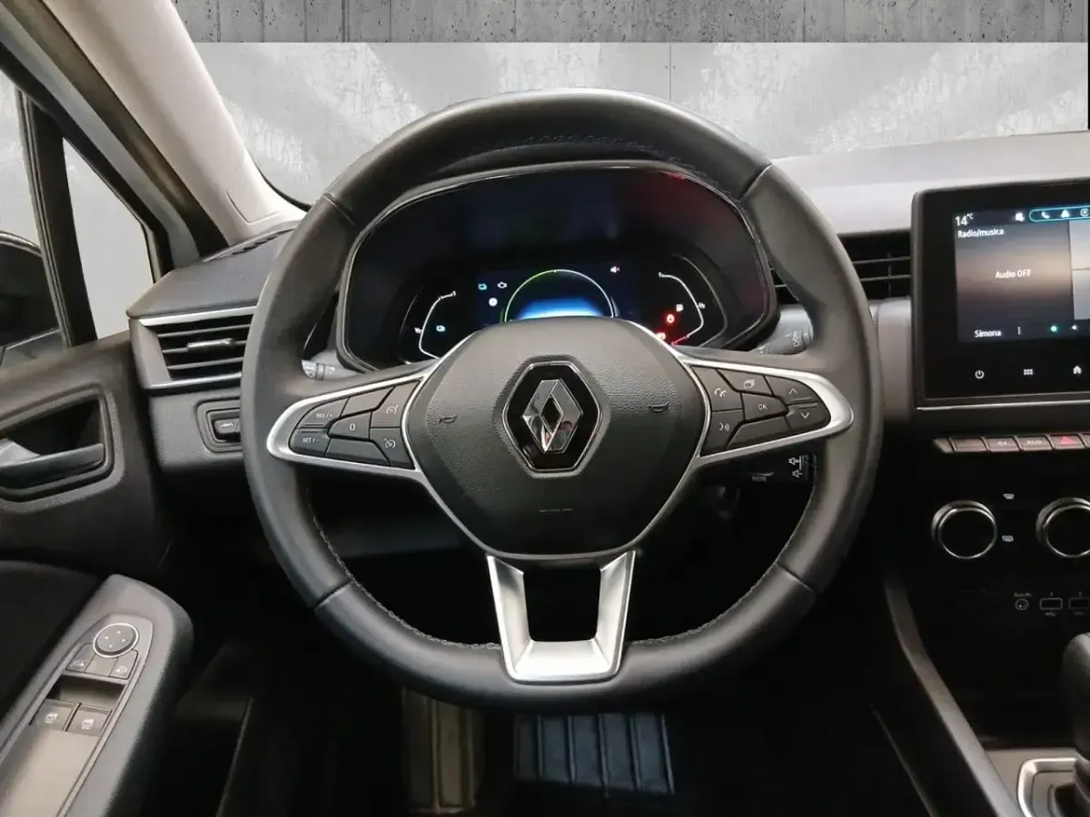 Usata Renault Clio Equilibre 145 CV (106 kW) 2023 Bianco Utilitaria